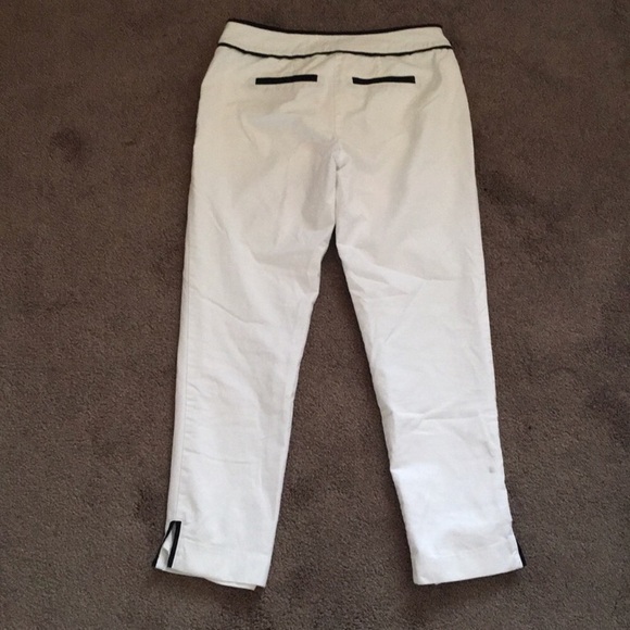 White cache trousers size 0 but fits like a 4 - Picture 4 of 4